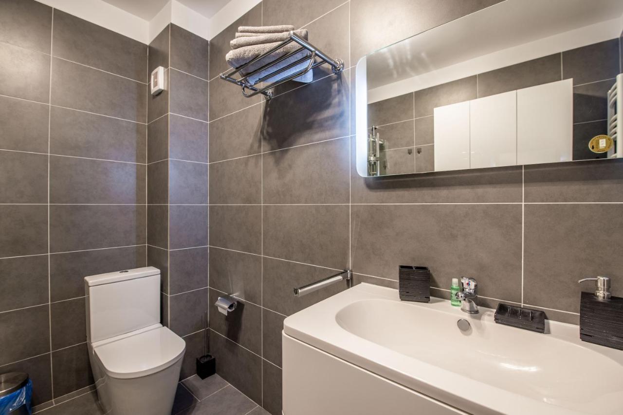 Apartment Militari M2 Bucharest